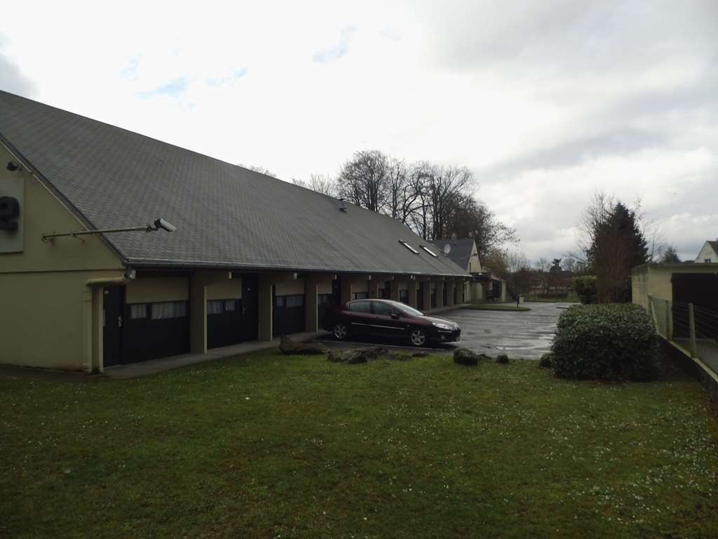 Campanile Hotel Compiegne Exterior photo