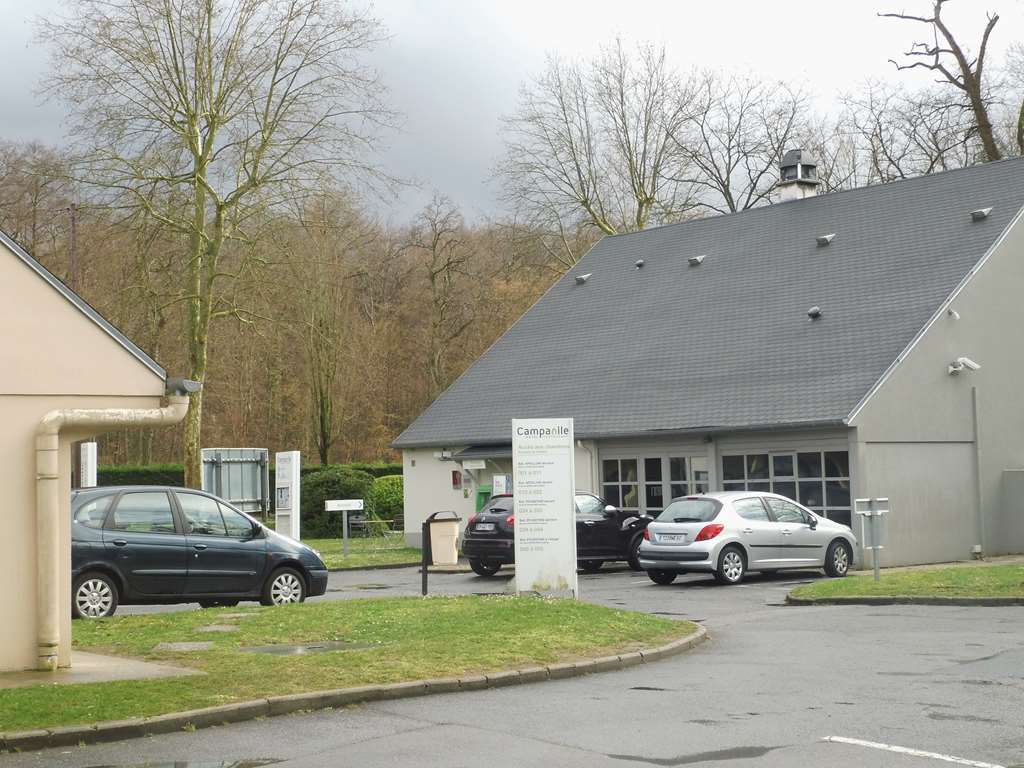 Campanile Hotel Compiegne Exterior photo